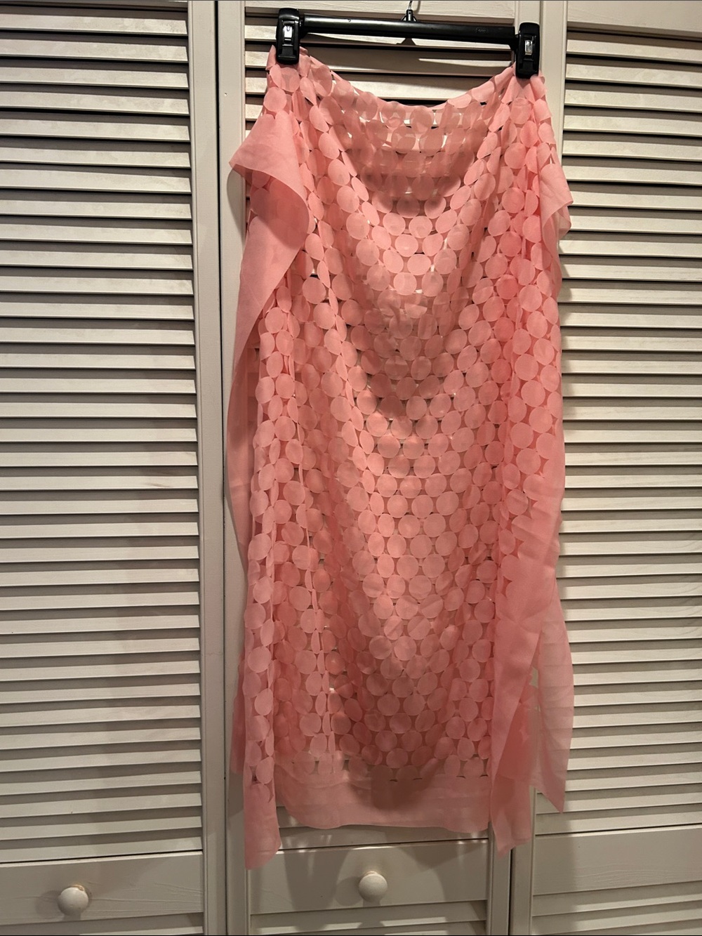 Delicate Pink Circle-Pattern Shawl